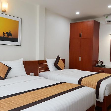 Van Nam Hotel Ха Лонг Екстериор снимка