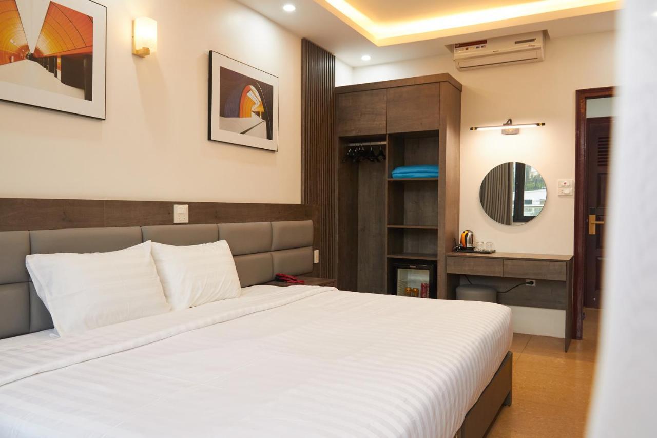 Van Nam Hotel Ха Лонг Екстериор снимка
