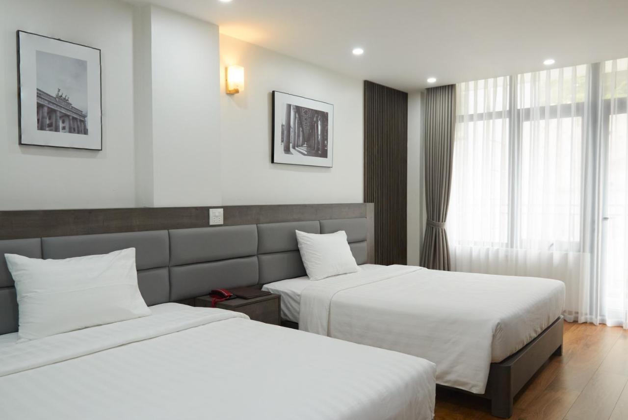 Van Nam Hotel Ха Лонг Екстериор снимка