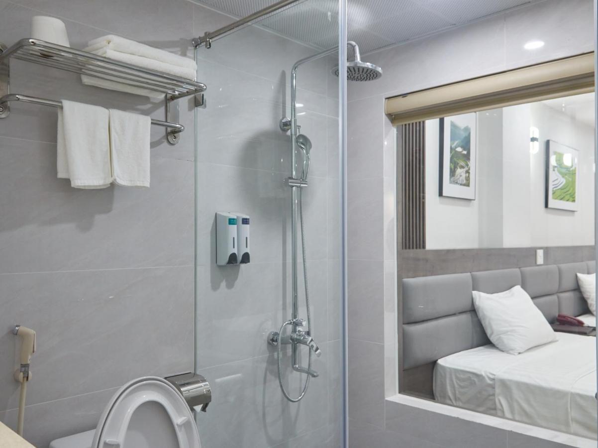 Van Nam Hotel Ха Лонг Екстериор снимка