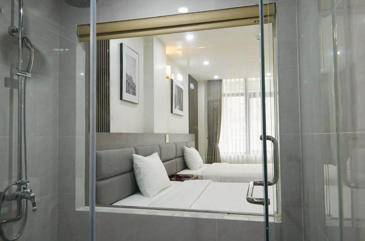 Van Nam Hotel Ха Лонг Екстериор снимка