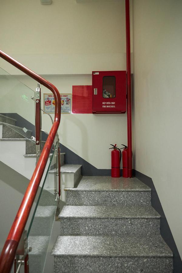 Van Nam Hotel Ха Лонг Екстериор снимка