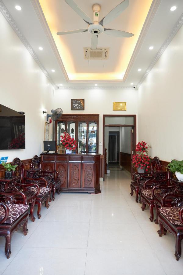 Van Nam Hotel Ха Лонг Екстериор снимка