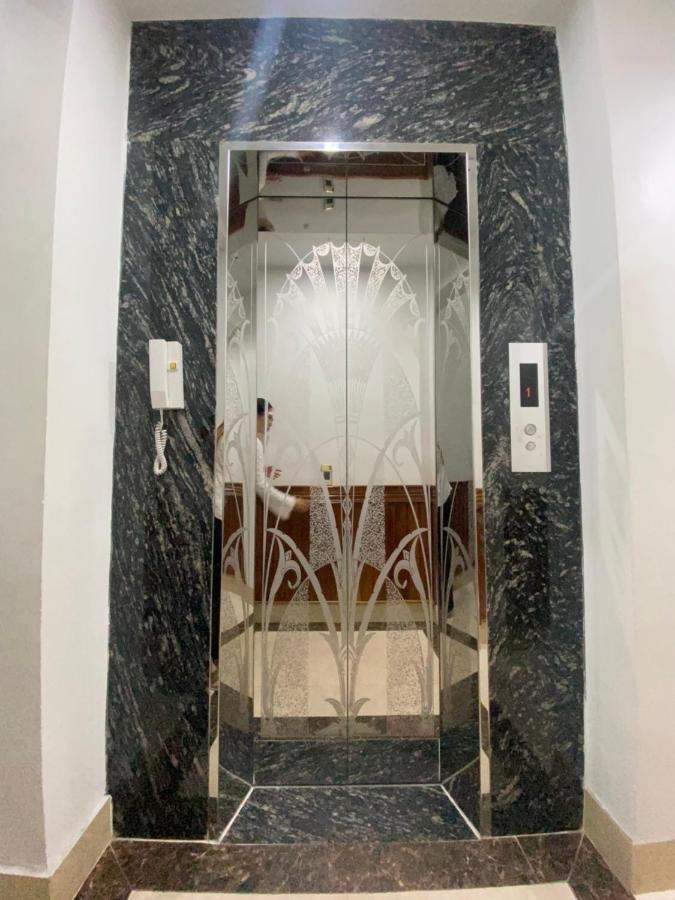 Van Nam Hotel Ха Лонг Екстериор снимка