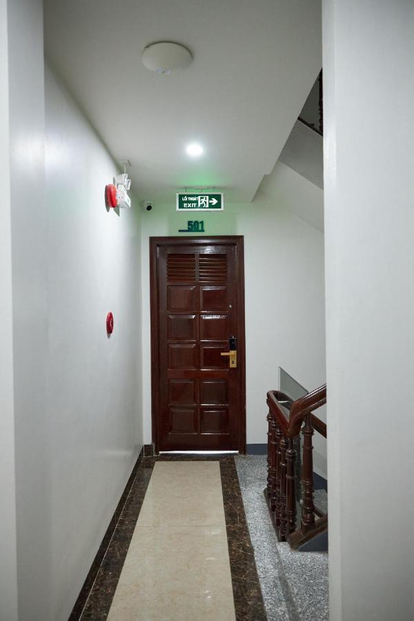 Van Nam Hotel Ха Лонг Екстериор снимка