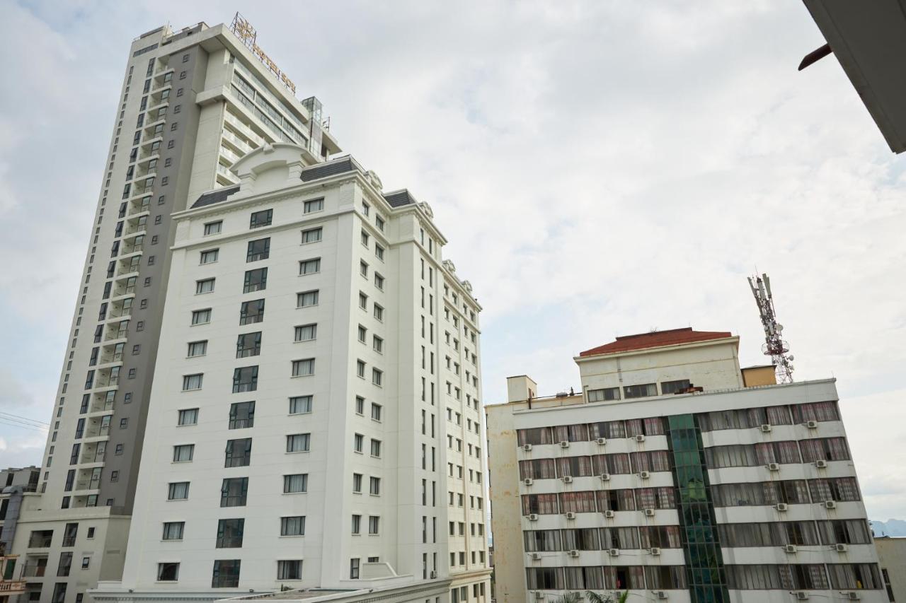 Van Nam Hotel Ха Лонг Екстериор снимка