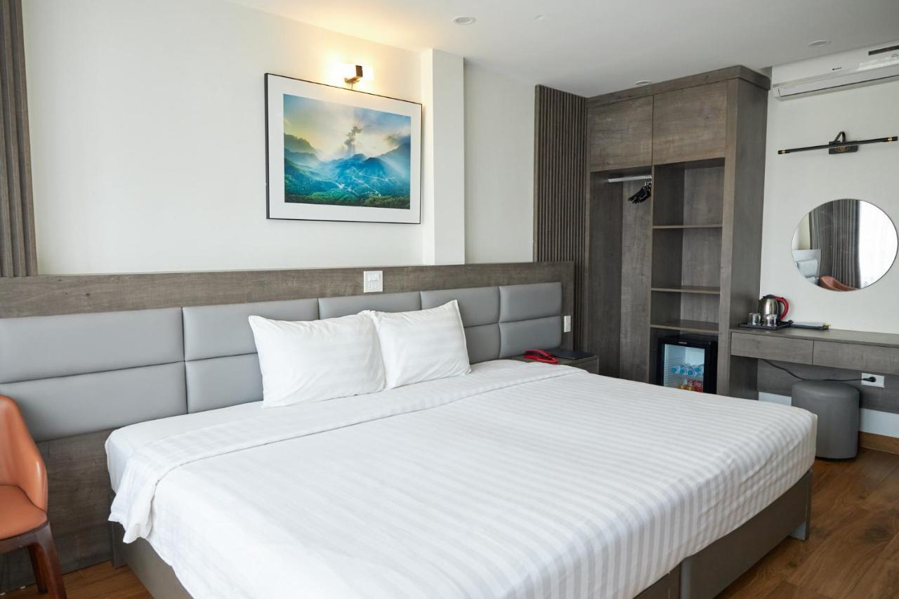 Van Nam Hotel Ха Лонг Екстериор снимка