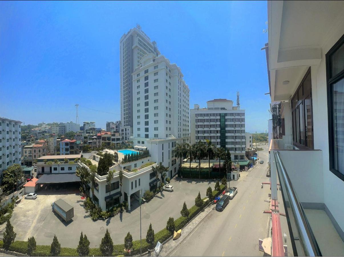 Van Nam Hotel Ха Лонг Екстериор снимка