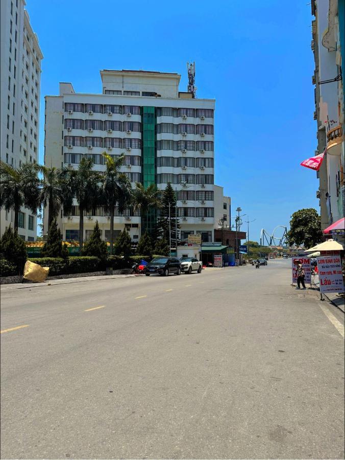 Van Nam Hotel Ха Лонг Екстериор снимка